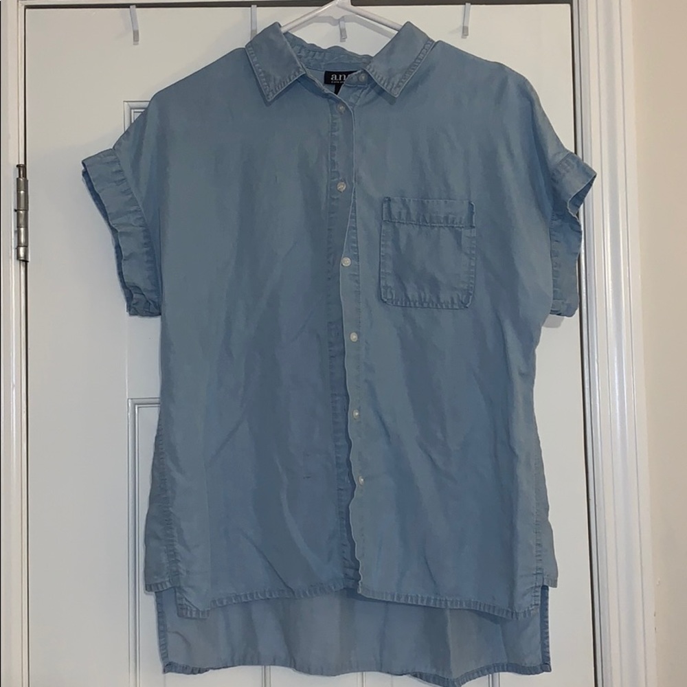 Women’s short sleeve denim button down